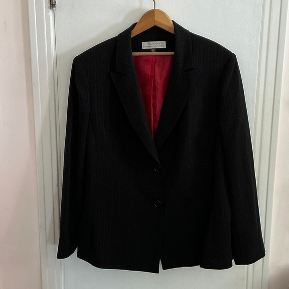 Tahari Black Blazer with Red Pinstripes and Lining 18W - Picture 1 of 8